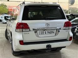 تۆیۆتا لاند کروزەر